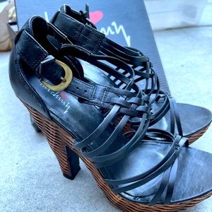 Super comfortable rare Luichiny cone wedge.